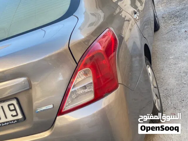 2016 نيسان صني Standard