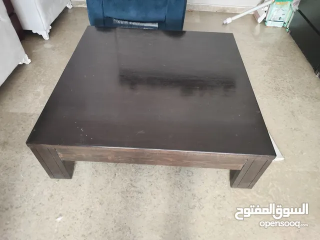 طاولة خشب كبير +كنب عدد2 مفرد