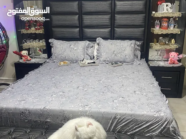 غرفة نوم مستعملة