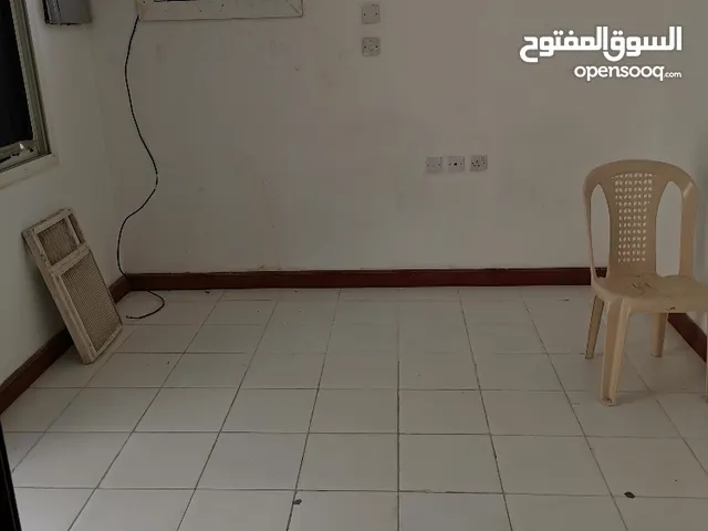 استوديو للايجار بالغرافة / studio for rent in Gharrafah