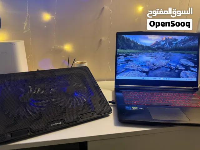 لابتوب ألعاب MSI مع كيبورد وماوس وقاعدة تبريد
