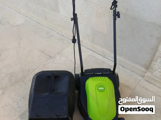 جزازة عشب بحالة الجديد