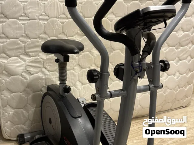 جهاز رياضة بايسكل و كروس جديد استعمال بسيط ماركة YORK سعر الشراء 350 JD سعر البيع 200 JD