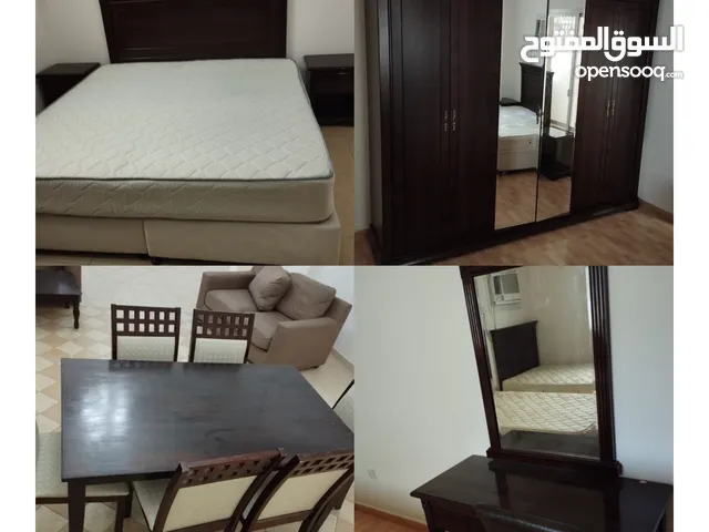 Bedroom furniture sets available like good condition
