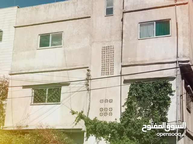منزل 3 طوابق للبيع في سحاب / سلبود