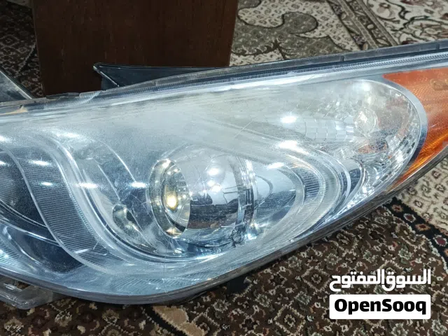 ضوء يسار عدسه هيونداي سوناتا بحاله ممتازه جدا