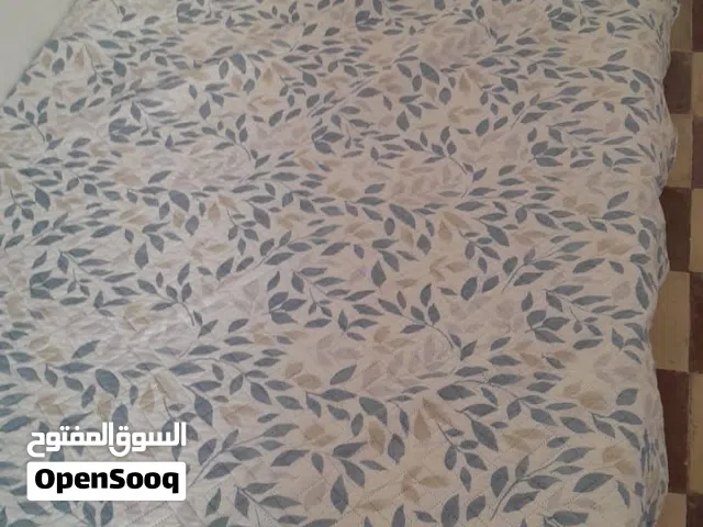 للبيع زوز أسرة بالفراش متاعهم ربي يبارك لي 380 وساهل