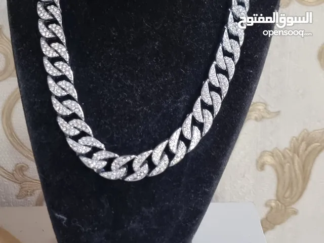 سنسل طلعت بالDHL الاماراتي