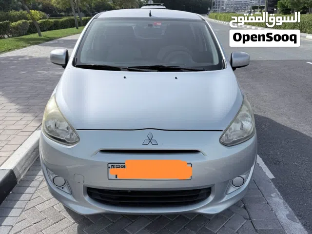 2014 ميتسوبيشي ميراج Standard