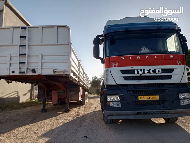 Tractor Unit Iveco 2000 in Tripoli