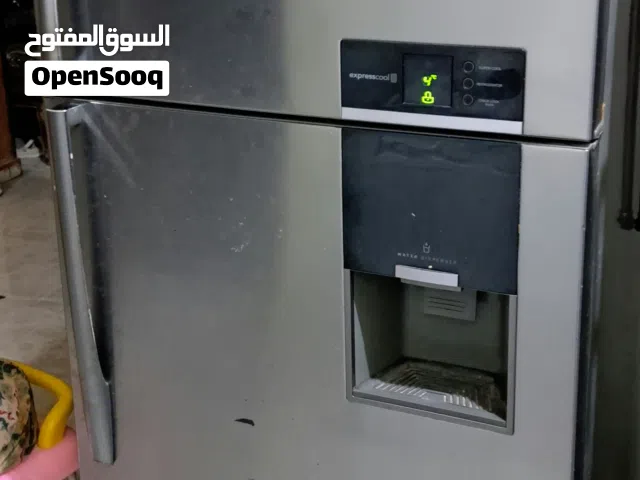 تلاجة lg 24 قدم حالة جيدة جدا