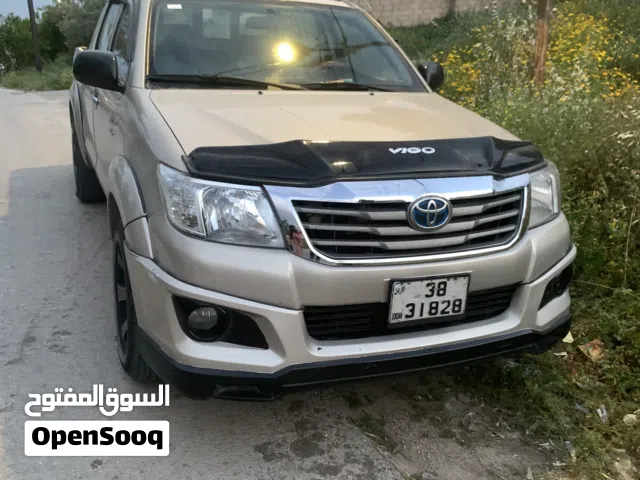 2006 تويوتا هيلوكس DLX