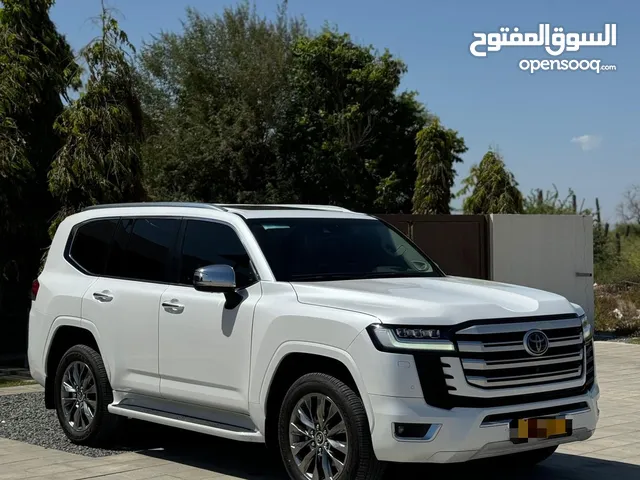 لاندكروزر 2022 VXR twin turbo بحالة الوكالة ضمان الوكالة