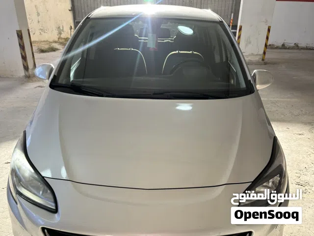 2017 أوبل كورسا Standard