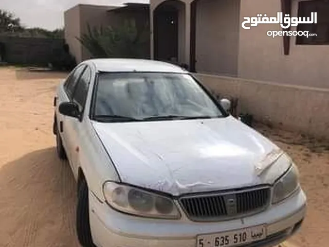 Nissan Sunny S in Tripoli