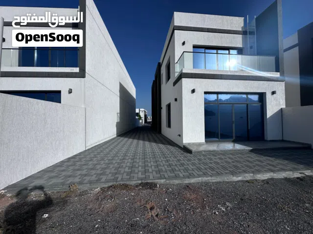 للبيع في فلل الدانه - فيلا بموقع مميز جدا - اطلاله بحر مع جبل