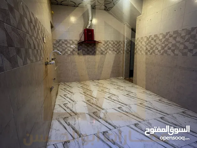 100 m2 2 Bedrooms Apartments for Rent in Basra Yaseen Khrebit