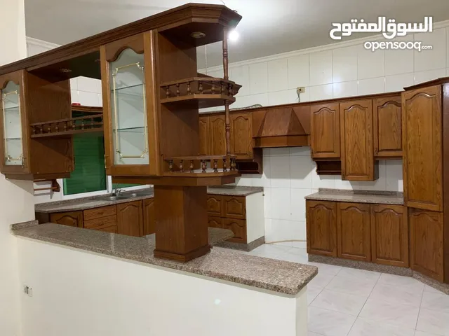205 m2 3 Bedrooms Apartments for Sale in Amman Shmaisani