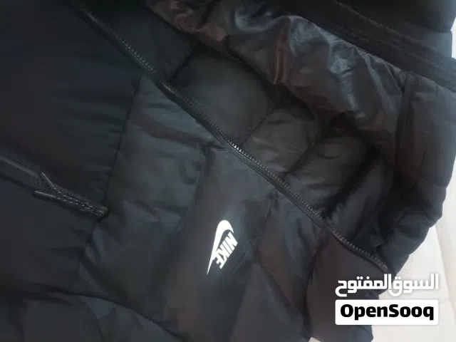 جاكيت Nike جميل ودافئ