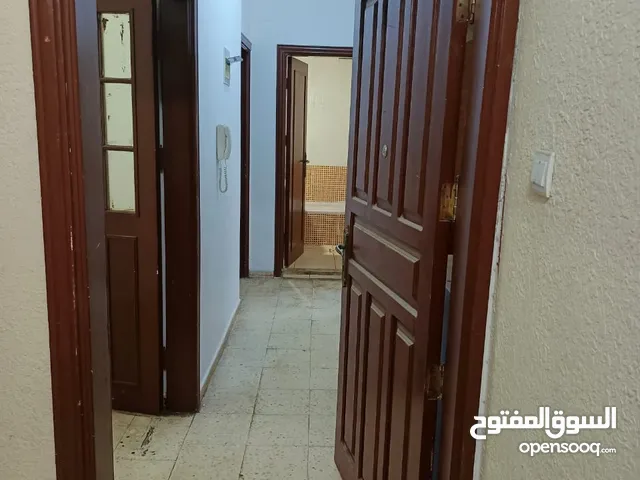 90 m2 2 Bedrooms Apartments for Rent in Zarqa Jabal Tareq