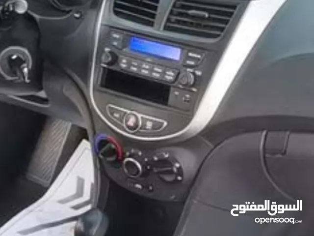 هونداي أكسنت هاتشباك 1.4 وارد كوري فحص كامل ممشى 48 ألف كيلو فقط