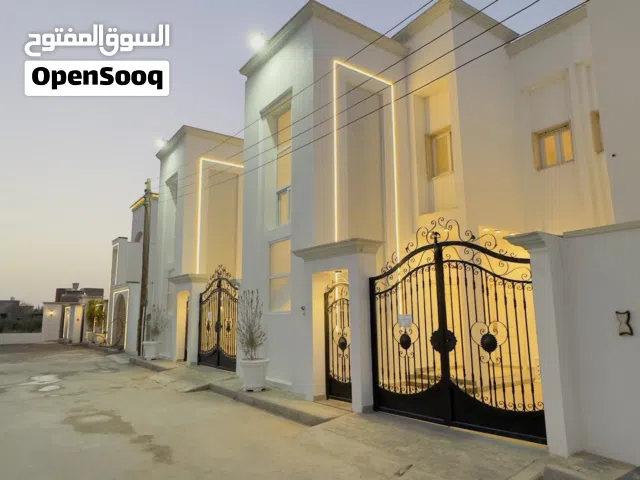235 m2 More than 6 bedrooms Townhouse for Sale in Tripoli Ain Zara