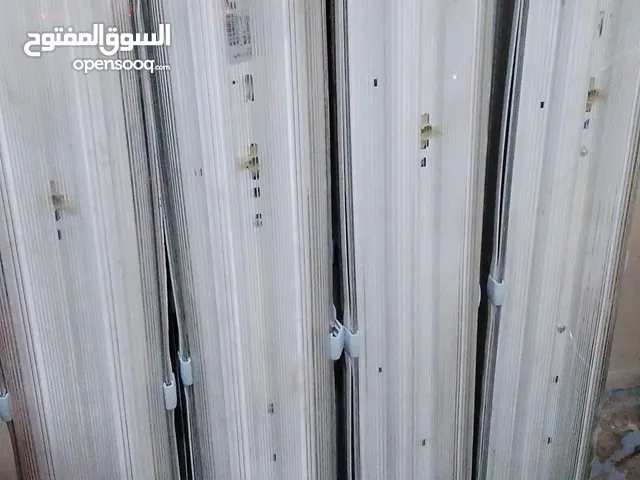 للبيع لمبات فلوريسنت مزدوجة صناعية (مضادة للرطوبة والغبار) بحالة ممتازة اقراء الوصف جيداً