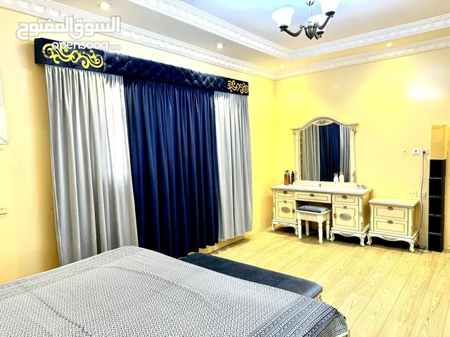 Fully Furnished room available for female executive bachelor
