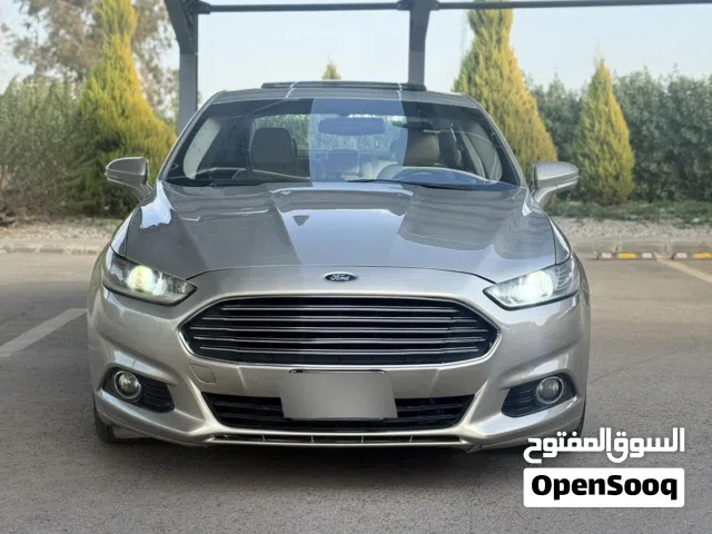 2015 فورد فيوجن SE