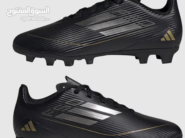 39 Sport Shoes in Muharraq