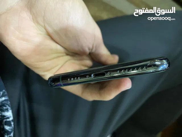 ايفون 11 برو ماكس وكاله لون زيتي امريكي مشفر