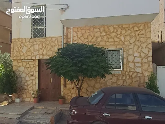 90m2 5 Bedrooms Townhouse for Sale in Zarqa Al Hawooz