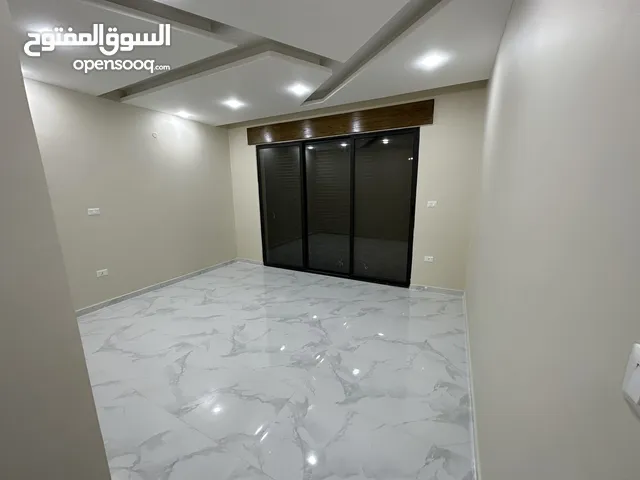 154 m2 5 Bedrooms Apartments for Sale in Amman Jubaiha