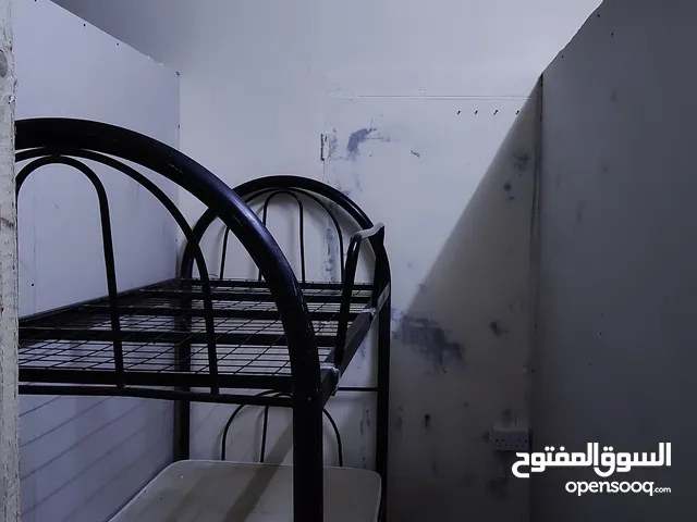 سرير حديد طابقين – بحالة ممتازة