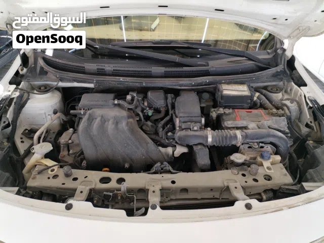 2015 نيسان فيرسا SV