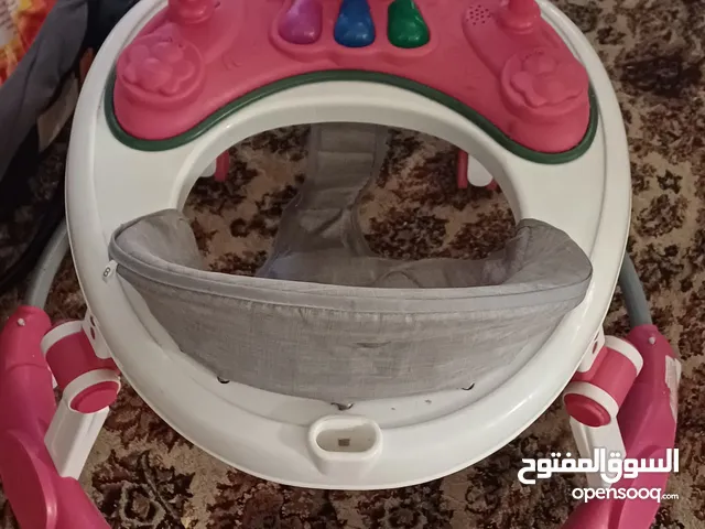 عربايه اطفال بحاله الجديد غير مستخدمه