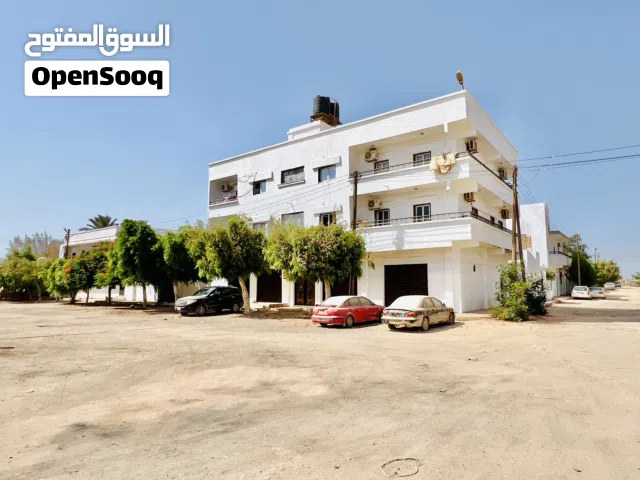 مبني فيلا في بوعطني تتكون من 13 شقة خدمي استثماري سكني * المالك والملك لله