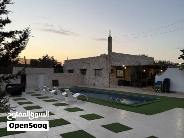 مزرعة مميزة للإيجار في جلعد