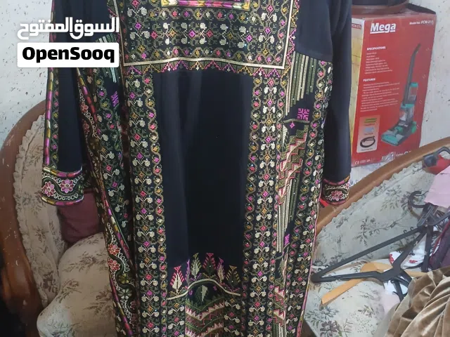 الثوب رقم 6 ب30 دينار