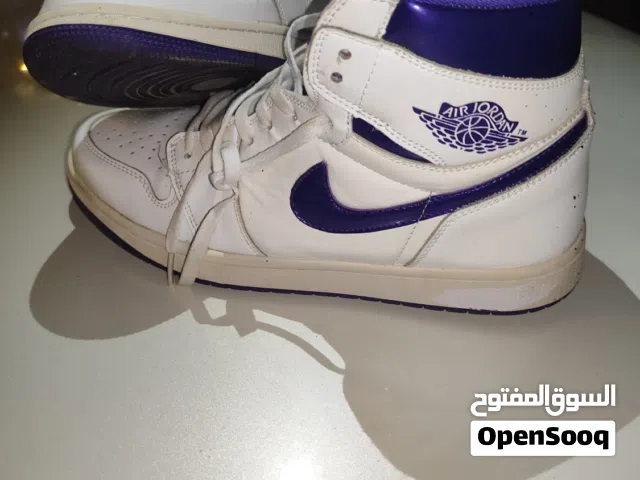 حذاء نايكي جوردن 1 اصليه مقاس 45 استخدام شهرين