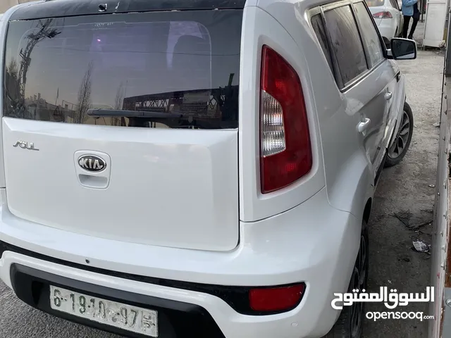 جيب ميني كيا سول ابيضّ ديزل اوتماتيكي 93 شيكل