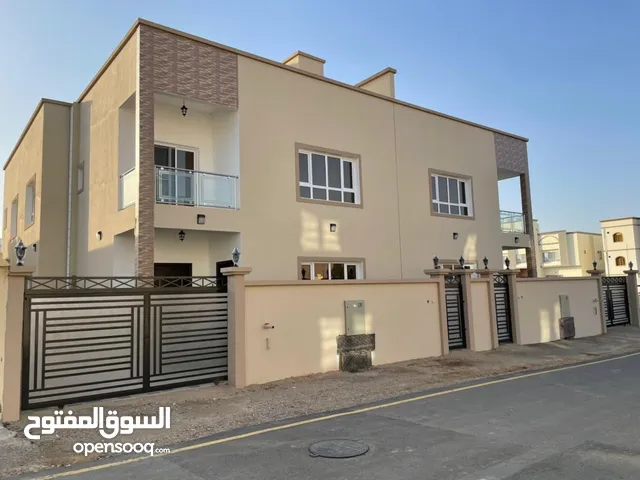 405 m2 4 Bedrooms Villa for Rent in Muscat Amerat