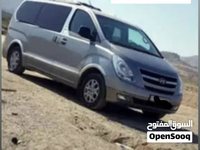 باص توصيل 8 ركاب مكيف الا جميع المناطق والرحل والمطار خدمة24 ساعة فان توصيل بضائع بأفضل الأسعار