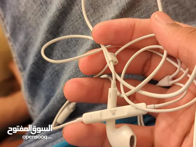 hand free Type c Available