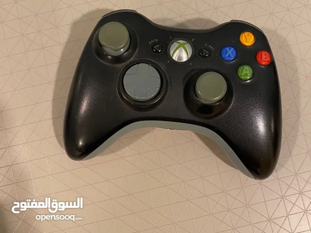 يدة تحكم للxBox + يدة تحكم للبليستيشن مستعمل وبحالة ممتازة جداً واليدة الواحدة فقط
