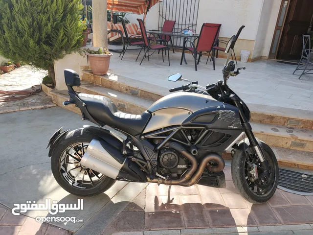 دارجة دوكاتي دياڤل سترادا ممتازة للبيع او البدل