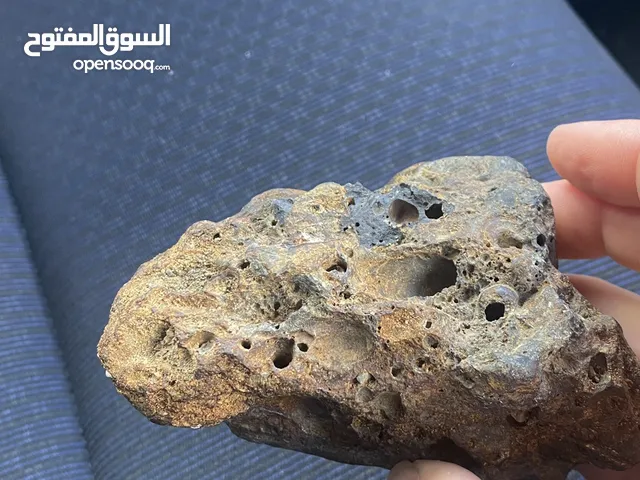 حجر خاص ونادر