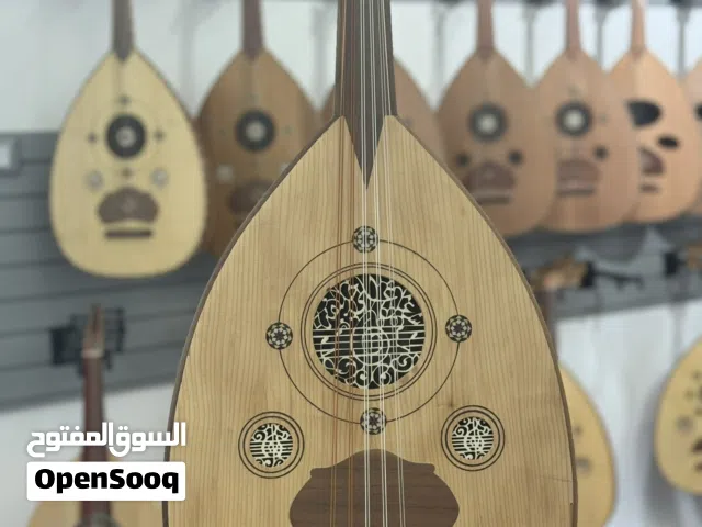 عود خليفة دمشقي مع شنطة وريشة فقطط 55 دينار