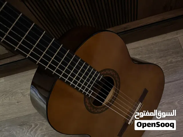 جيتار CM40 yamaha ياماها للبيع جيتار كلاسيكي وكاله اصلي نظيف متوفر شحن ل اي محافظه