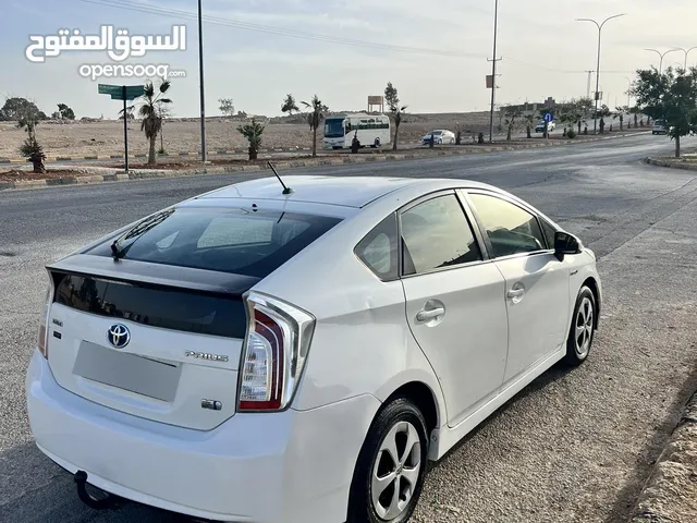 Used Toyota Prius in Amman